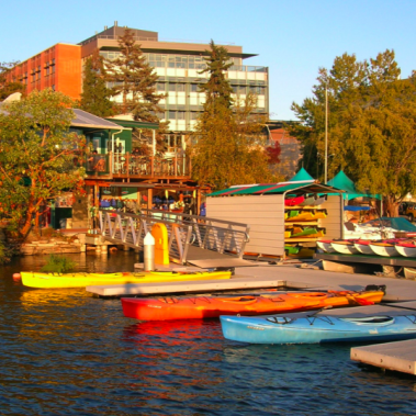 Agua Verde Café &</br>Paddle Club